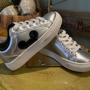 Disney Mickey Mouse character sneakers in silver with black accents Youth 8
